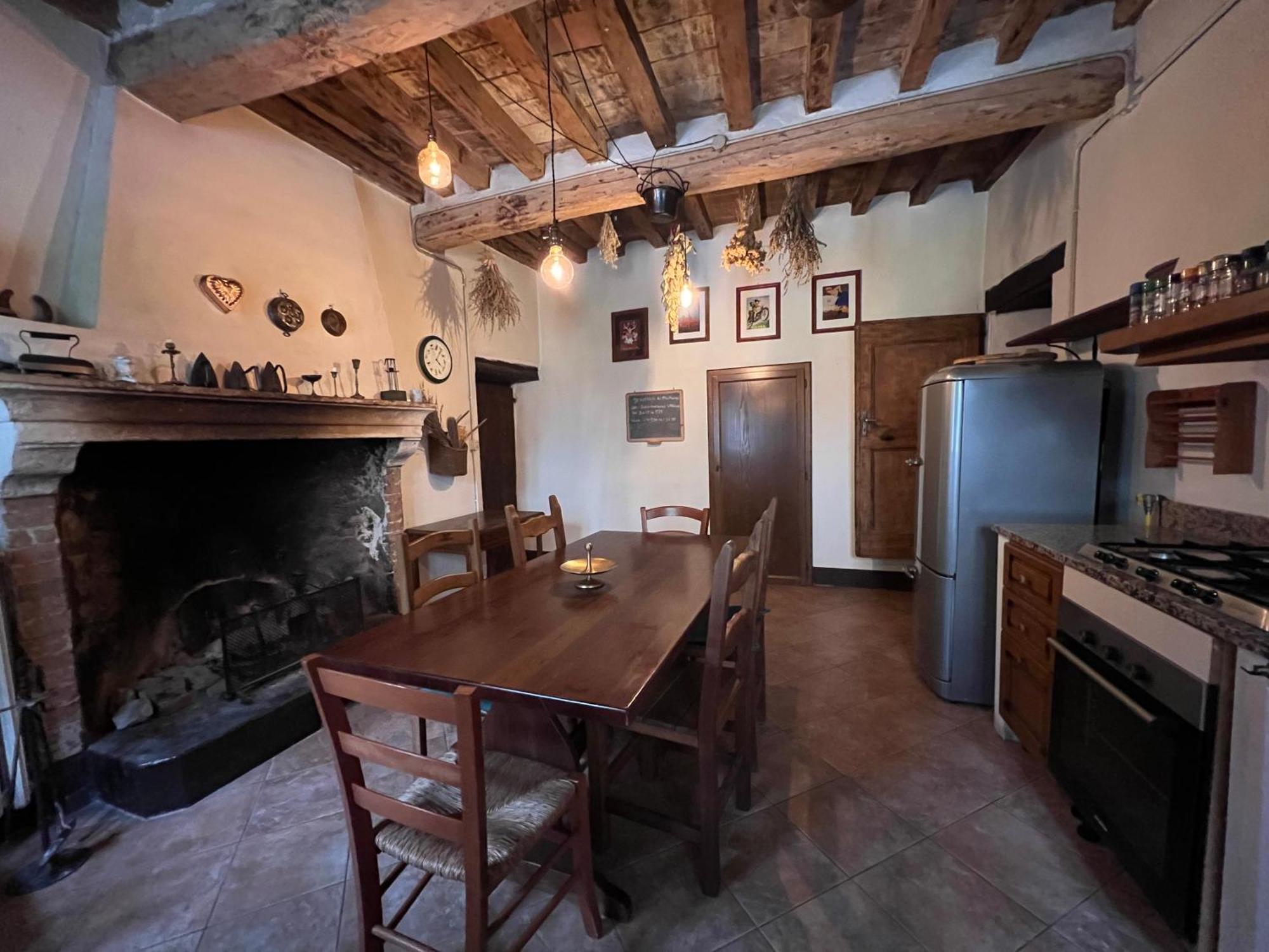 Вилла Borgo Fontanini Дзокка Экстерьер фото